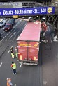 LKW blieb unter Bruecke haengen Koeln Deutz Opladenerstr Deutz Muelheimerstr P048